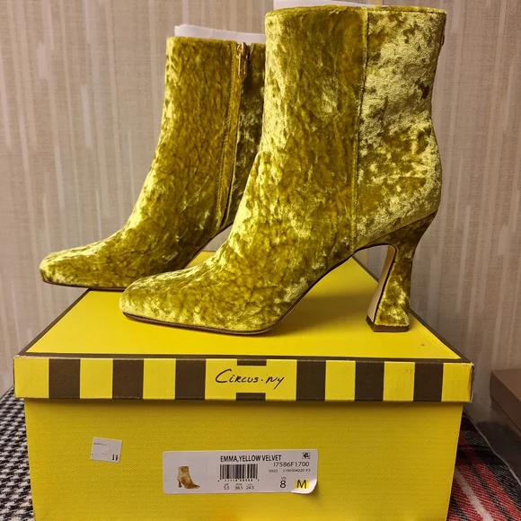 NWOT Circus.NY Ankle Boot - Yellow, Size 8 - Picture 4 of 6